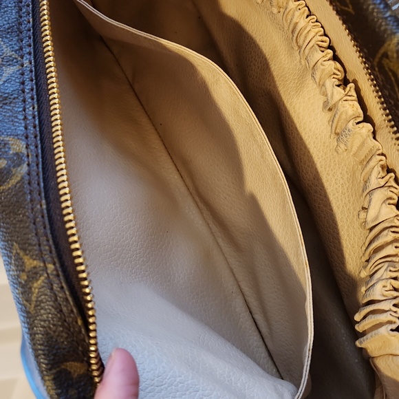 LOUIS VUITTON Trousse 28 Monogram Vintage Bag - Picture 10 of 13